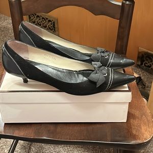 Coach kitten heel pointed toe shoes